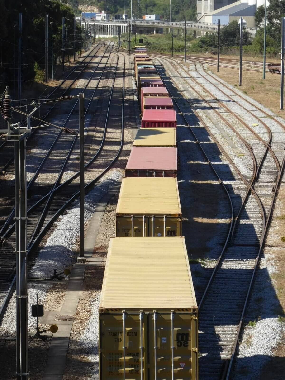 intermodal-5377312_1920-1-1200x1600-1.jpg