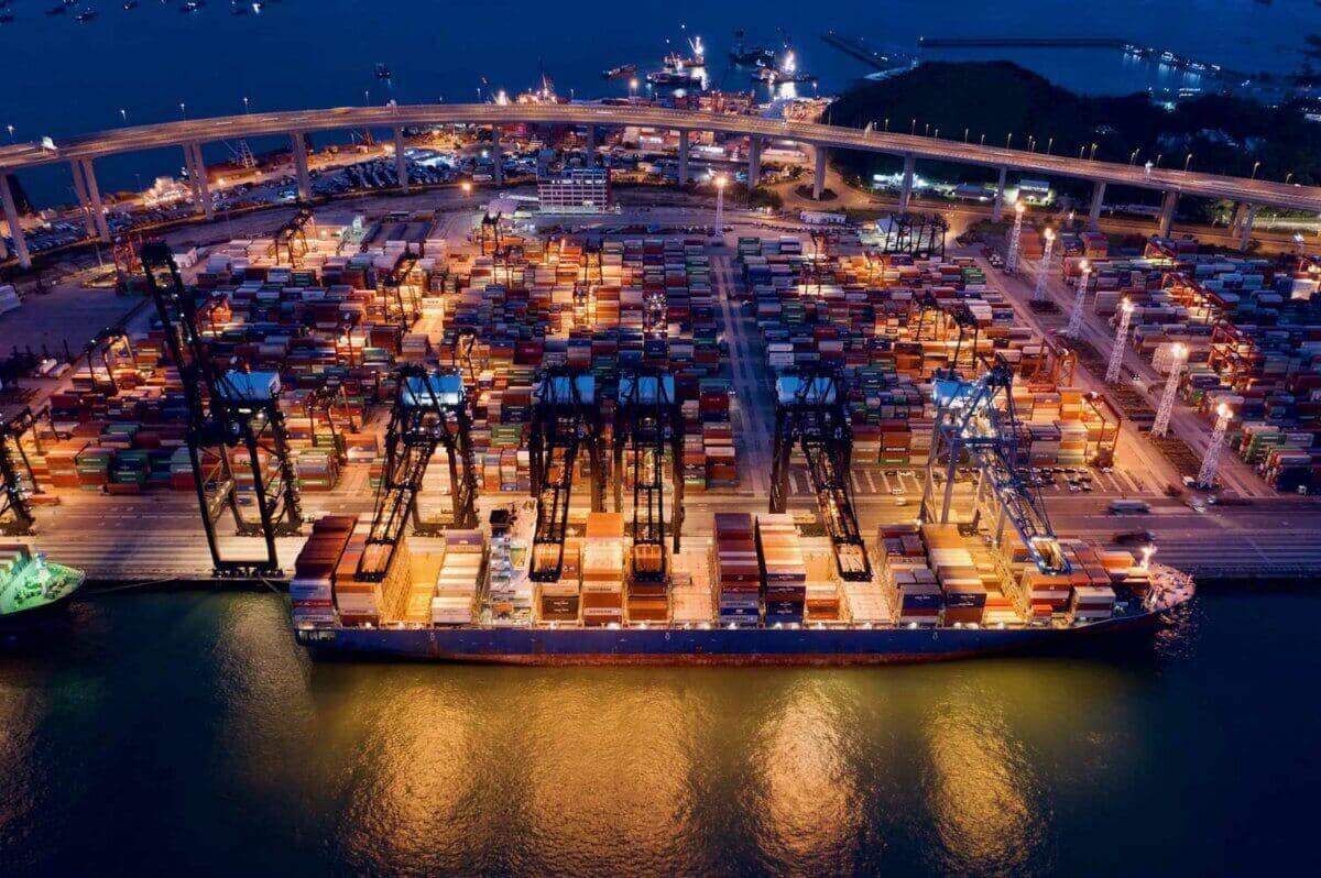 container-terminal-g49042d9dc_1920-1200x798-1.jpg
